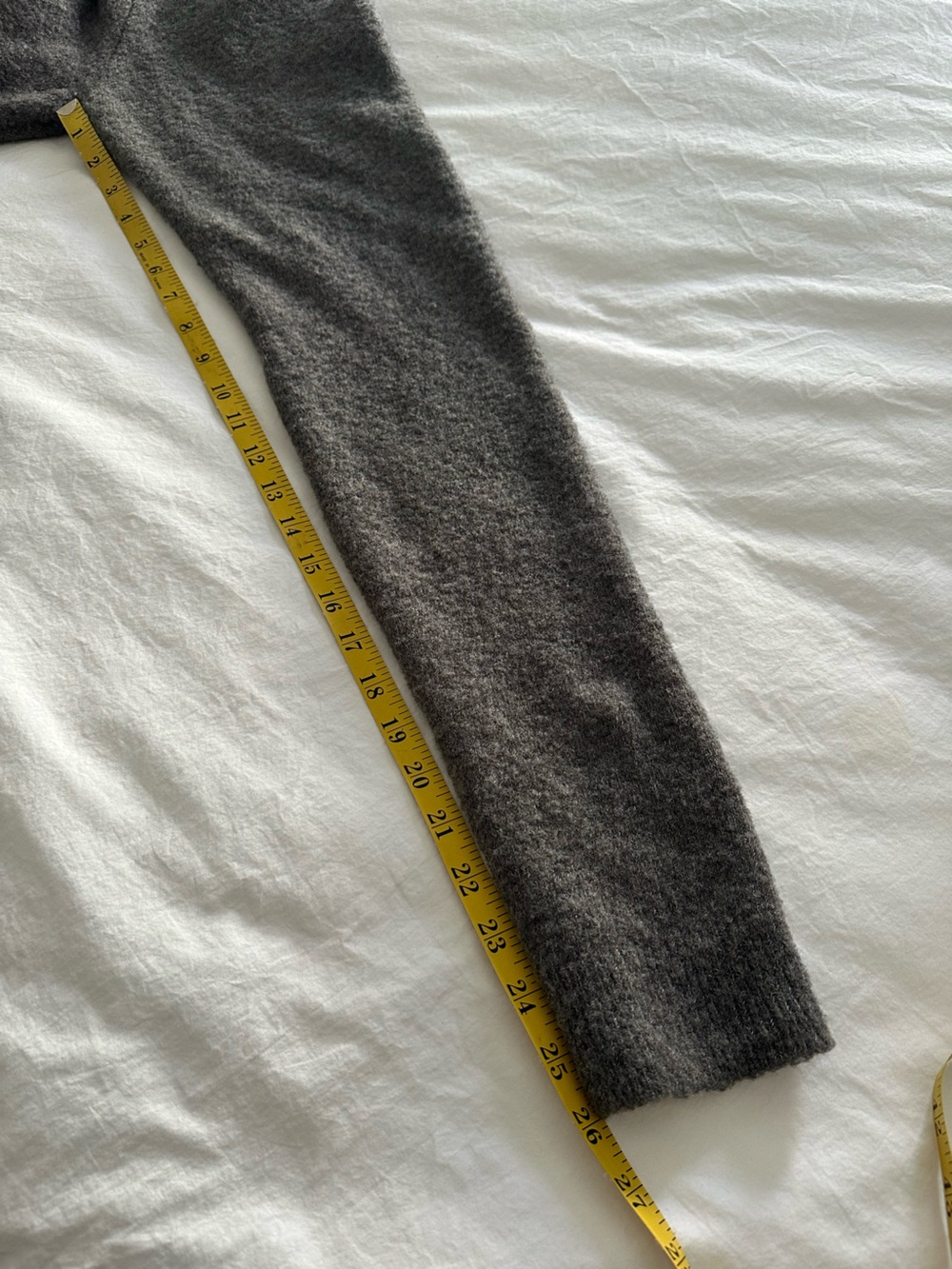 HUE Gray Knit Leggings, size M/L - Picture 9 of 10